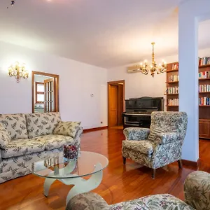Elegant Apartment, Pisa